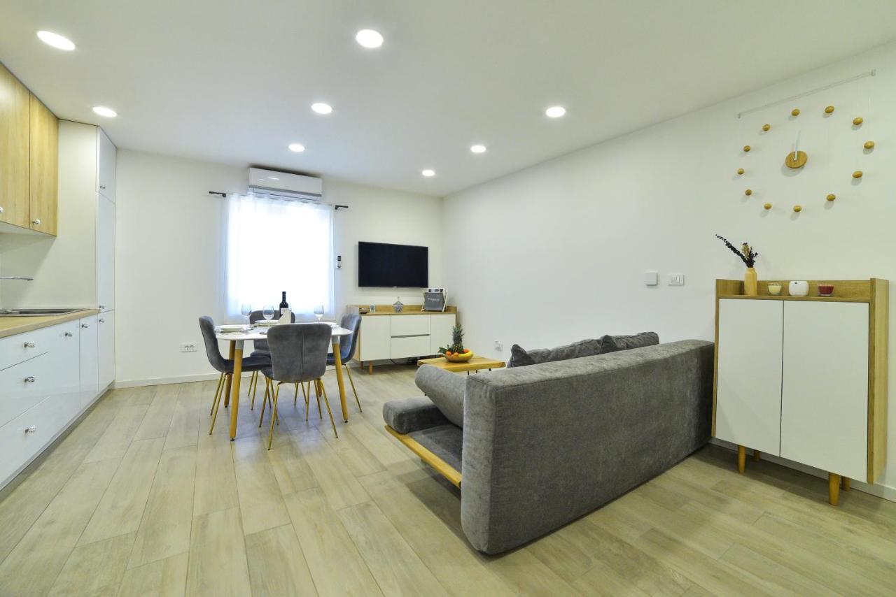 Apartment Maris Синь Екстер'єр фото